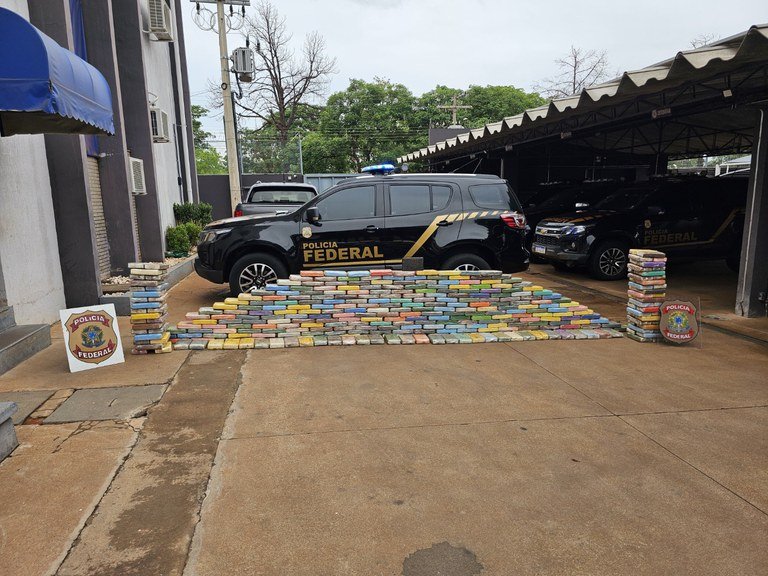 PF apreende mais de 400 kg de cocaína em Aparecida do Taboado-MS