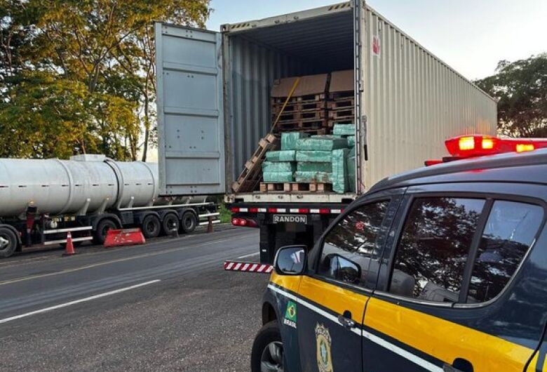 Mais de uma tonelada de maconha é apreendida na BR-376