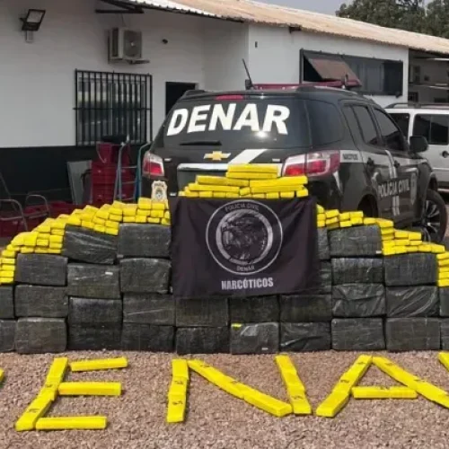 Polícia Civil apreende 922kg de maconha e prende dois em flagrante por tráfico de drogas